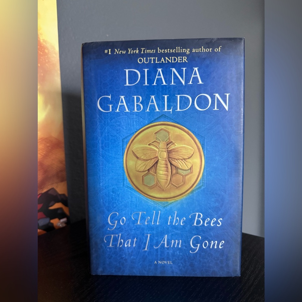 Book-Go tell the Bees That I am Gone by Diana Gabaldon